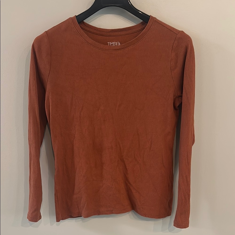 Time and Tru Rust Long Sleeve Top